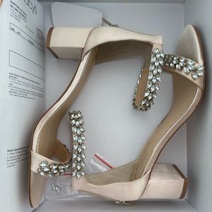 Badgley Mischka Size 7 heels